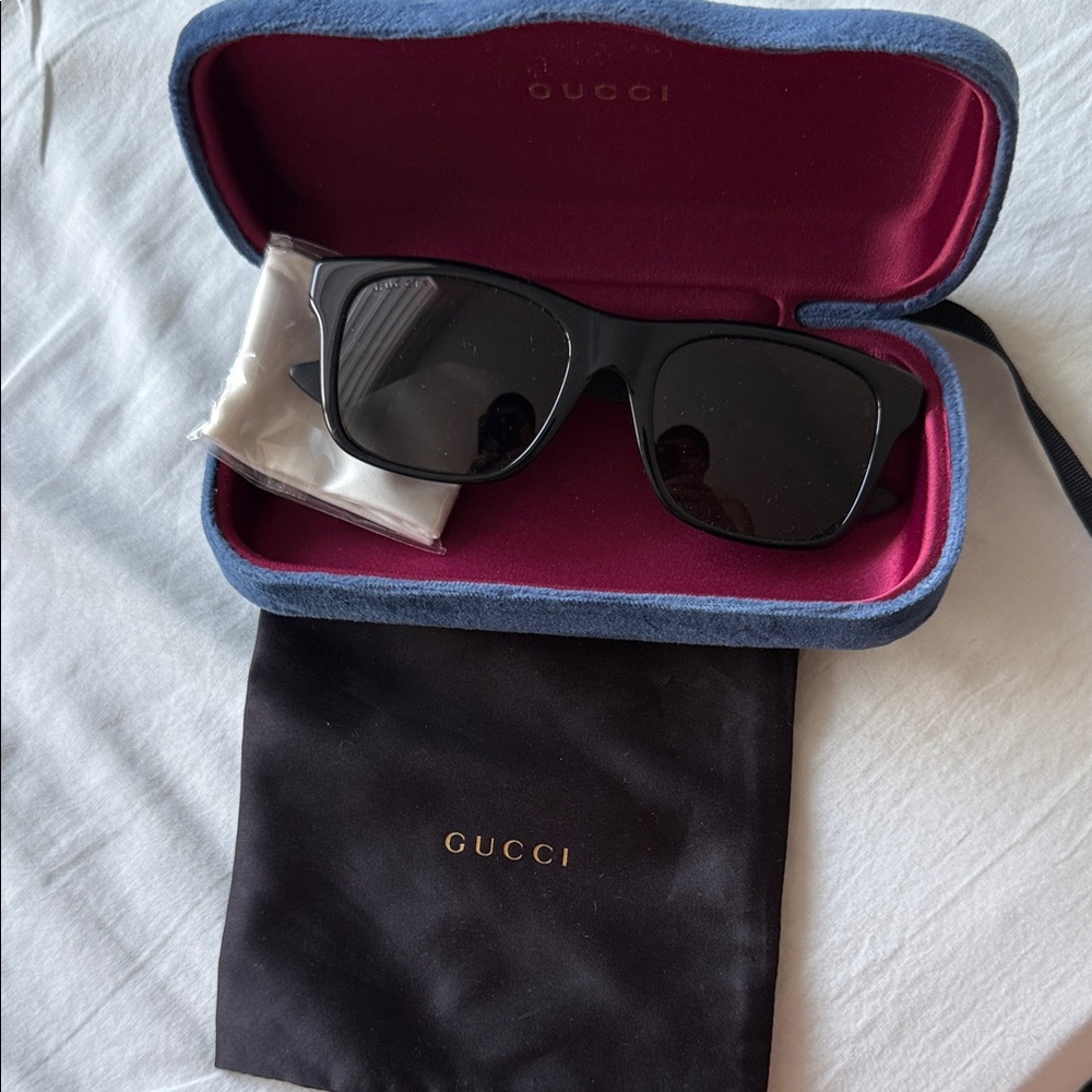 Gucci Dark Frame Sunglasses